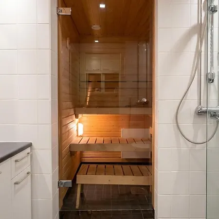 Modern Canal-side Retreat - Sauna & Huge Balcony *