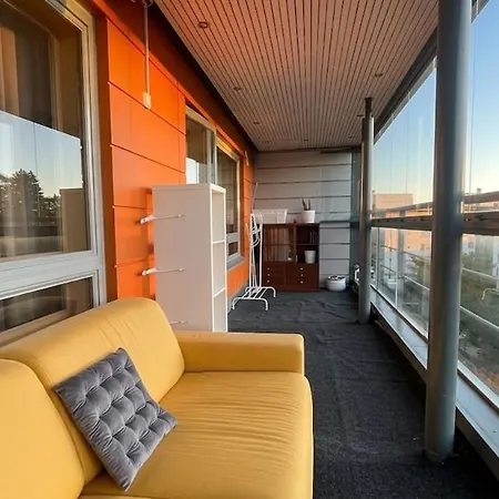 Modern Canal-side Retreat - Sauna & Huge Balcony *